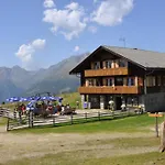 Wallnerhuette I Almblick Шале Mortschach
